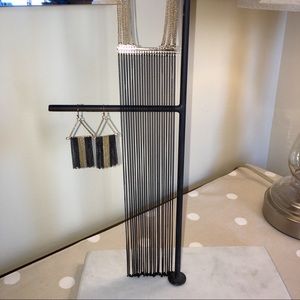 Dangle necklace & earrings